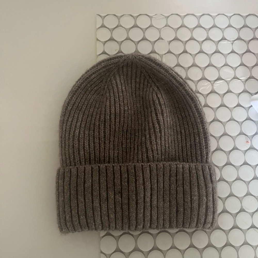Men's Classic Brown Ribbed Beanie